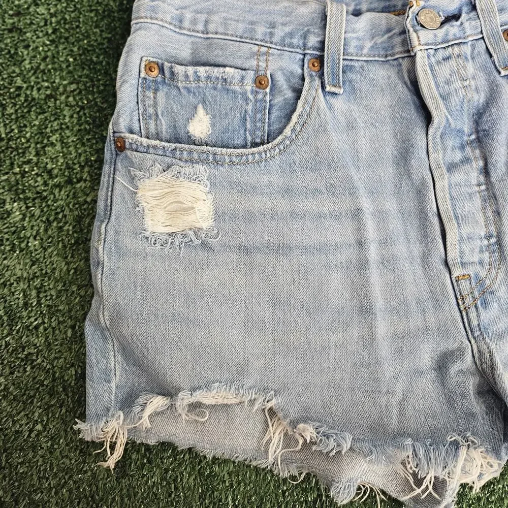 Levi's 501 Women Shorts W30(32) Blue Denim Cut Off Distressed Frayed Button Fly - Picture 2 of 13